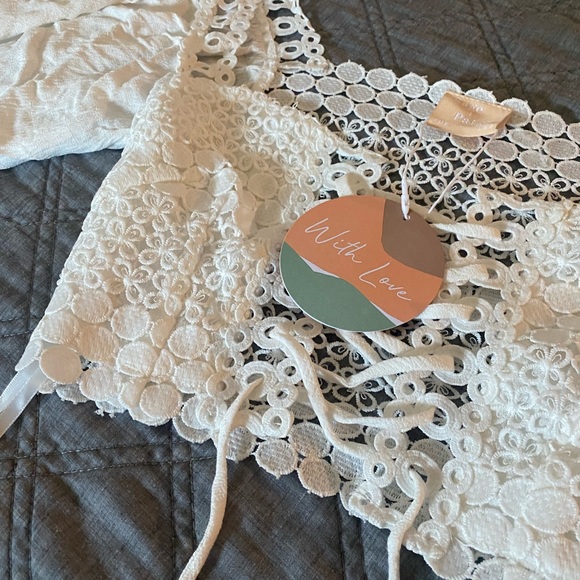 White crop top! New with tags sage + paige - Picture 2 of 4